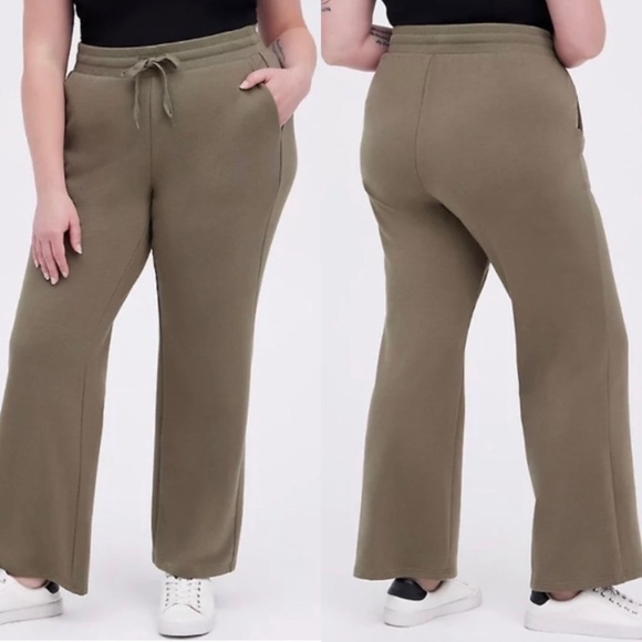 NWT Torrid Flare Lounge Pant in Ultra Soft Fleece Lined Olive Green - Picture 1 of 7